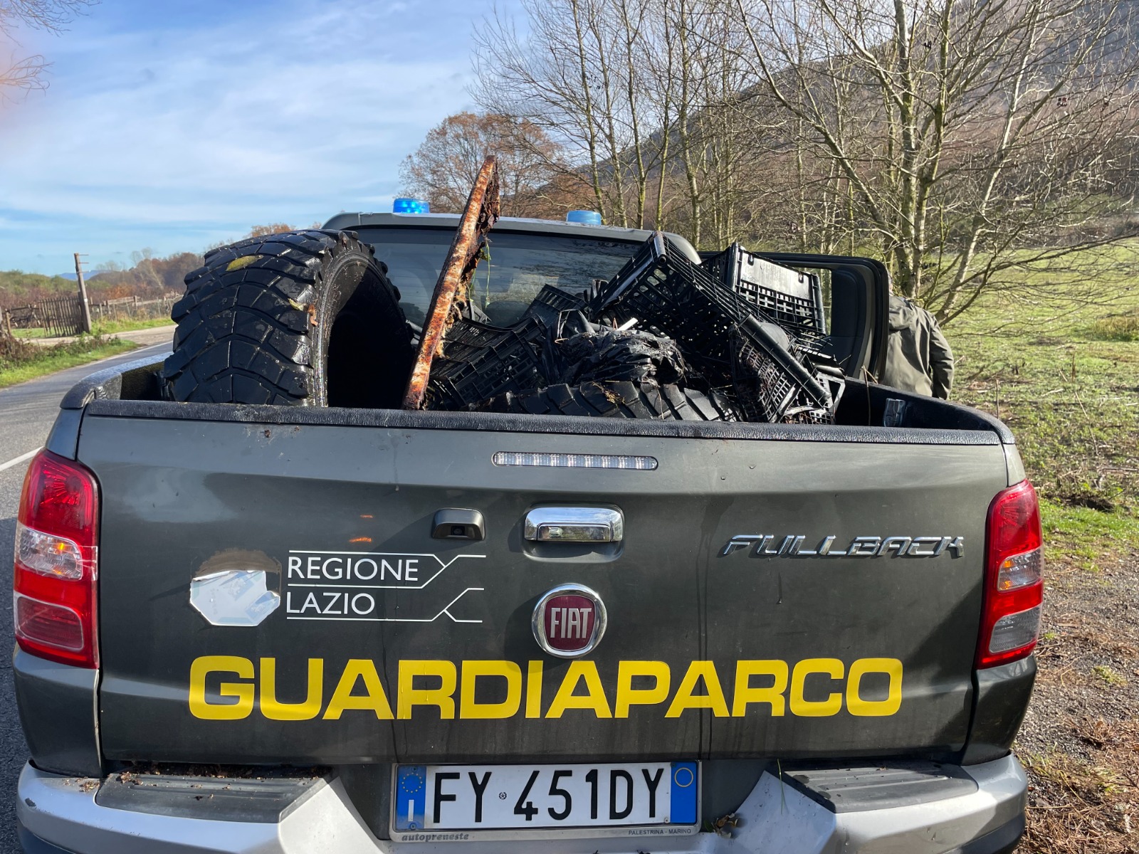 Rifiuti in aree verdi